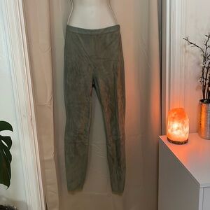 Alice + Olivia lamb skin leggings (leather and suede) olive green size 6